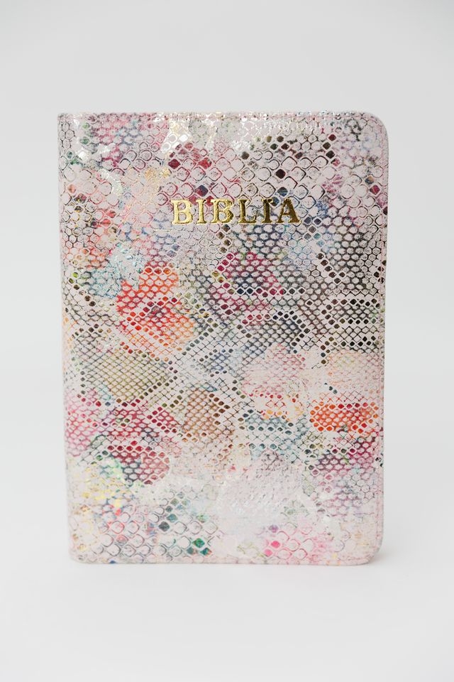 Biblie din piele, marime medie, nuante de roz cu auriu, fermoar, margini albe,  cuv. lui Isus cu rosu [053]