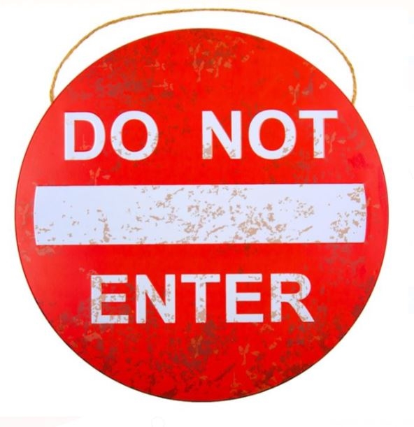 Agatatoare din metal decorativa, rosie - DO NOT ENTER (30x30 cm) Agatatoare din metal decorativa, rosie - DO NOT ENTER (30x30 cm)