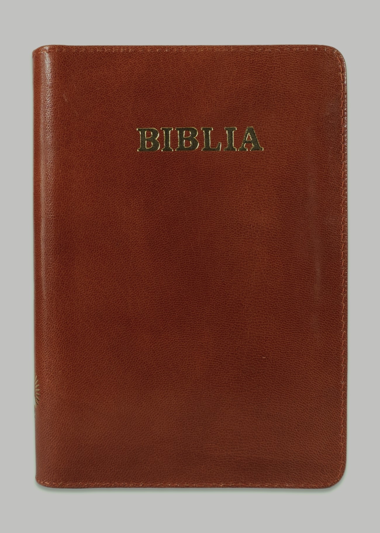 Biblie din piele, marime medie, culoare caramiziu, fermoar, index, margini aurii, cuv. lui Isus cu rosu [SB 057 PFI]