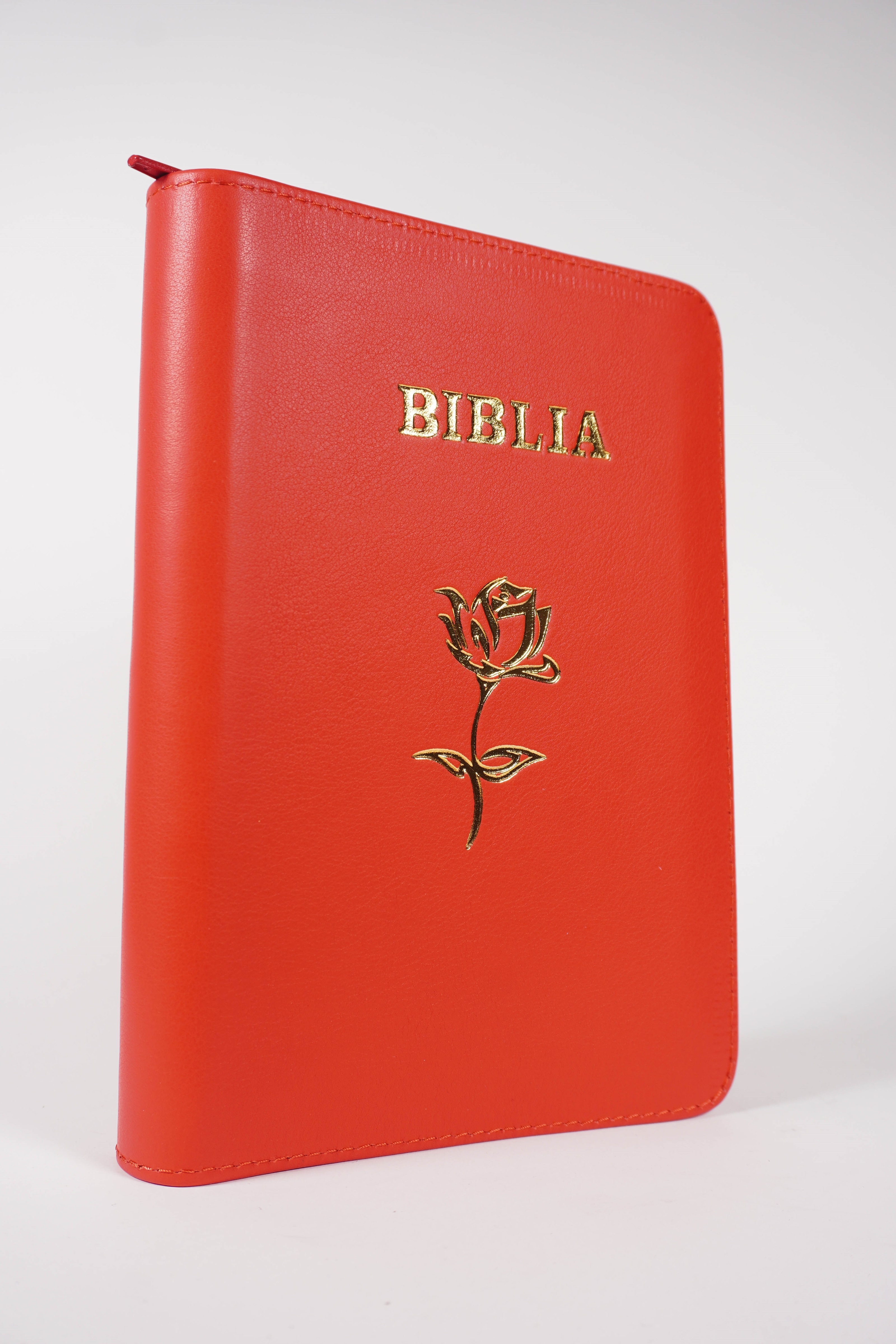 Biblie din piele, marime medie, culoare, roșu, simbol floral, fermoar, index, margini aurii, cuv. lui Isus cu rosu [SB 057 PFI]