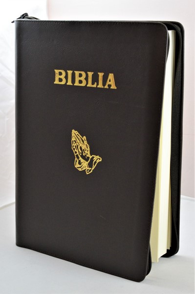 Biblia foarte mare, scris foarte mare, piele, fermoar, culoare maro brun, cu maini in ruga [093 PF]
