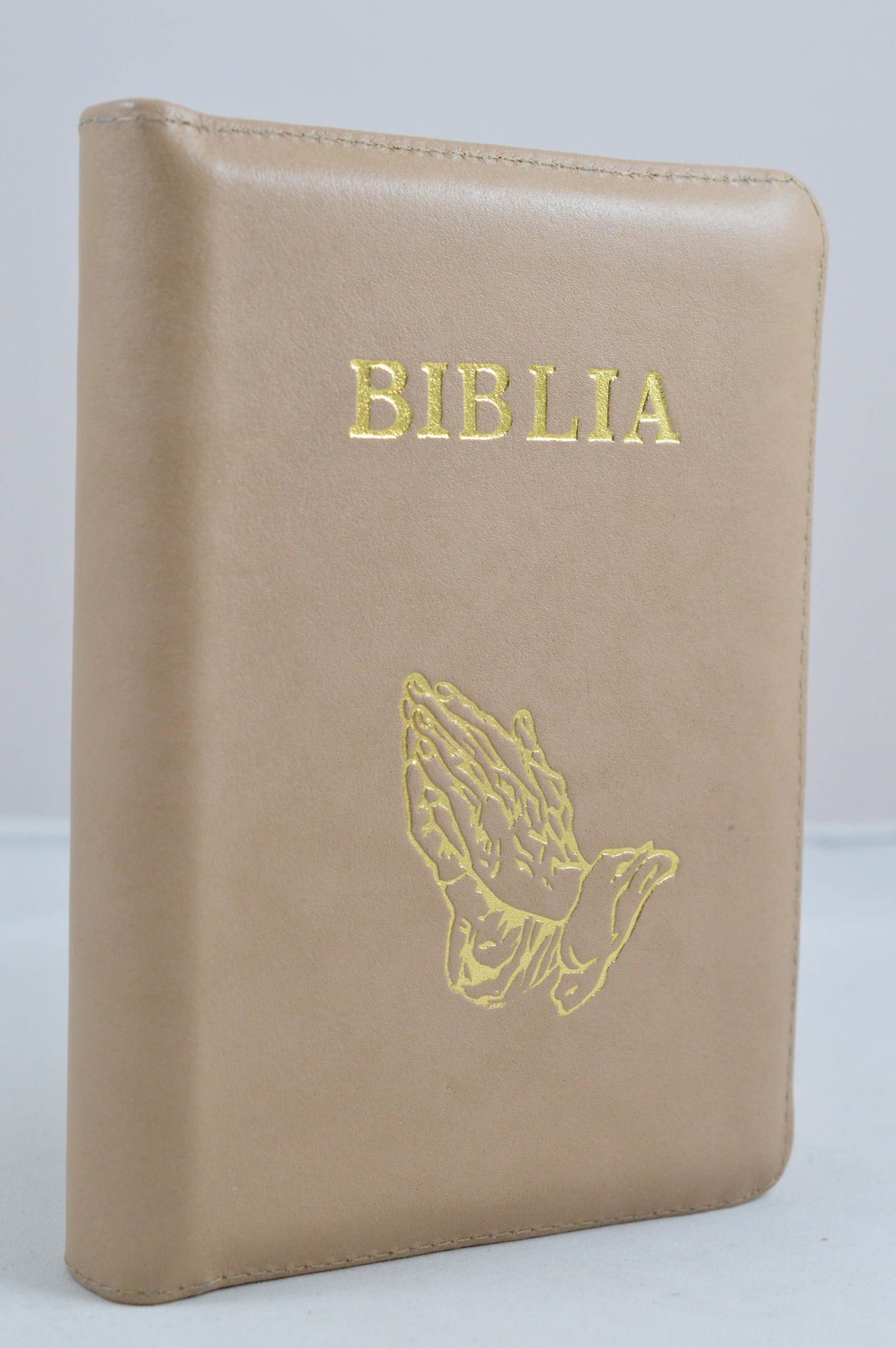 Biblia format mic, din piele, culoare bej, index, fermoar, margini aurii, cu maini in ruga, cuv. lui Isus in rosu [047 PFI]