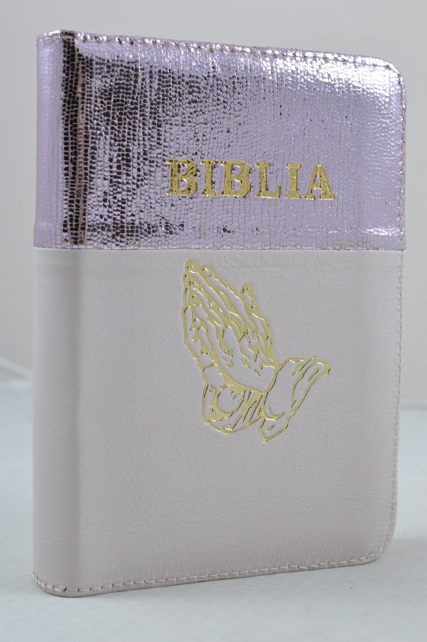 Biblie din piele, dimensiune, crem cu violet deschis, fermoar, simbol maini in ruga, cuv. lui Isus in rosu [043 A]