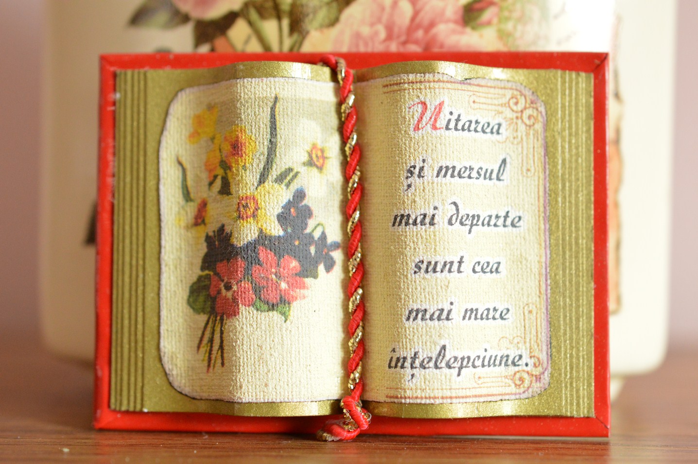 Carte decorativa magnetica - Uitarea si mersul mai departe... (5x7 cm) Carte decorativa magnetica - Uitarea si mersul mai departe... (5x7 cm)