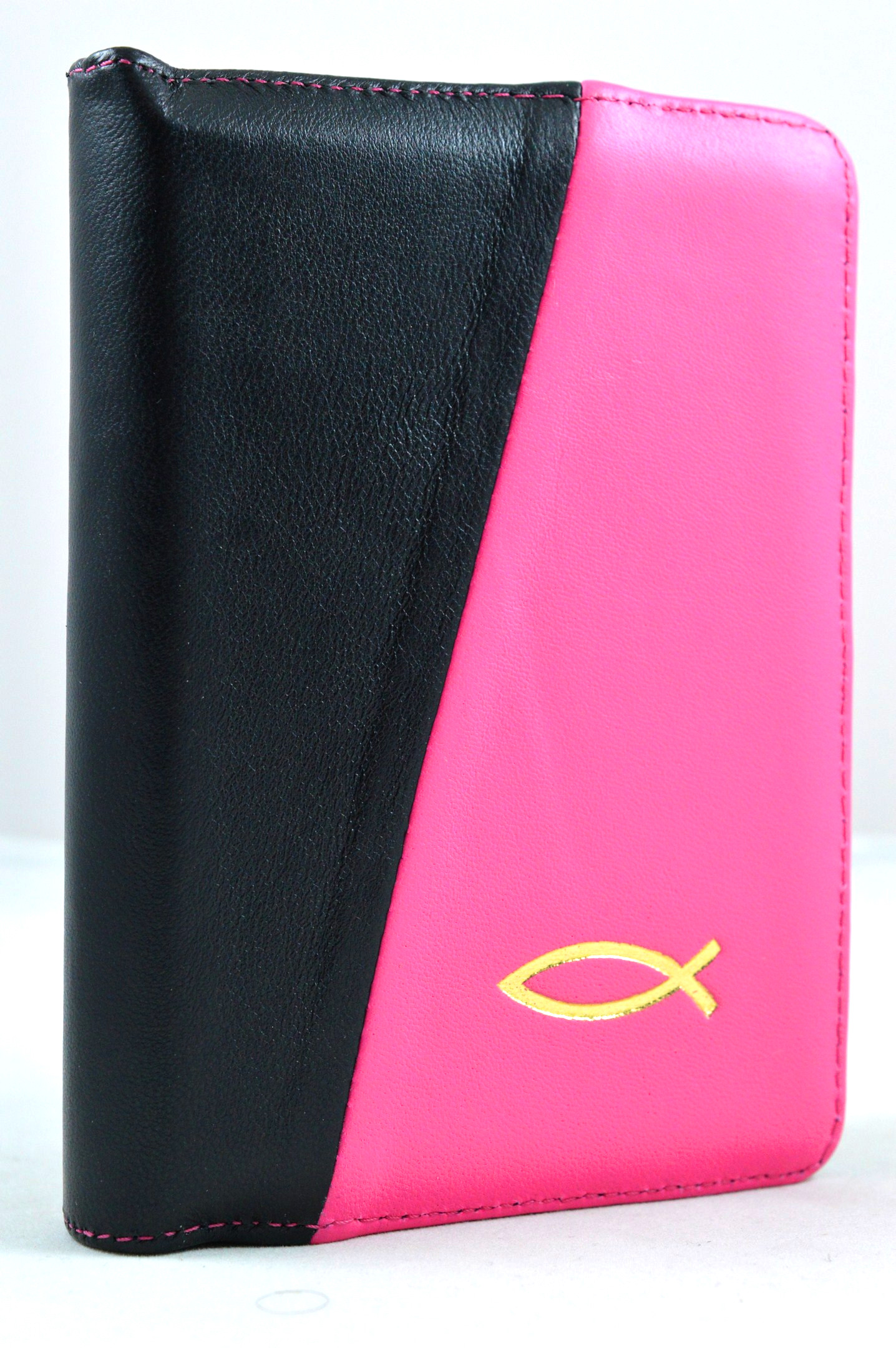 Biblie din piele, dimensiune mica, negru / roz bombon,margini aurii, fermoar, cu peste, cuv. lui Isus in rosu [043 A]