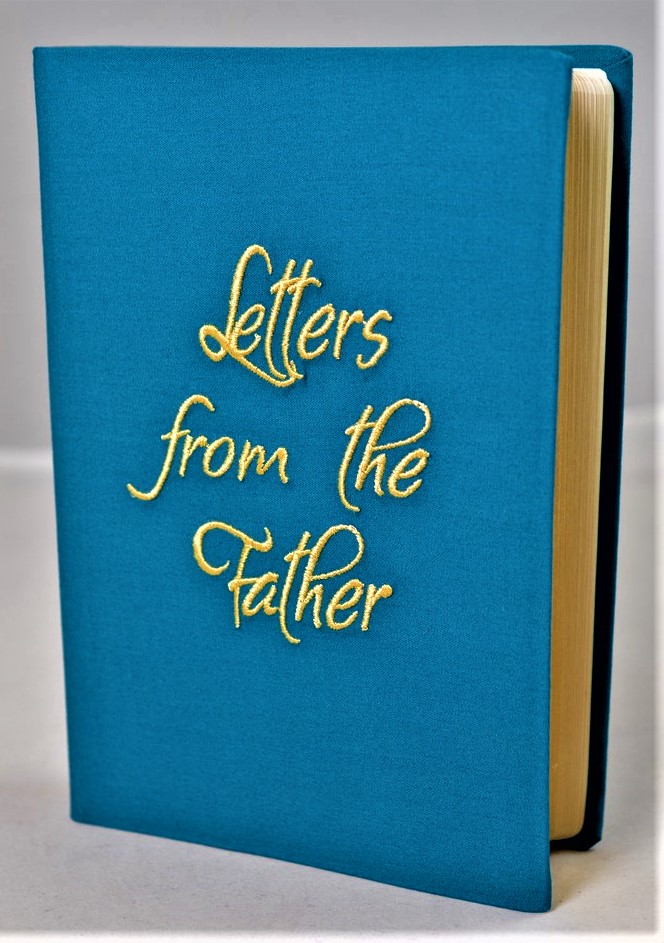 Biblia handmade, marime medie, coperta flexibila textila, Model 12, margini aurii, cuv. lui Isus cu rosu [SB 052 HM]