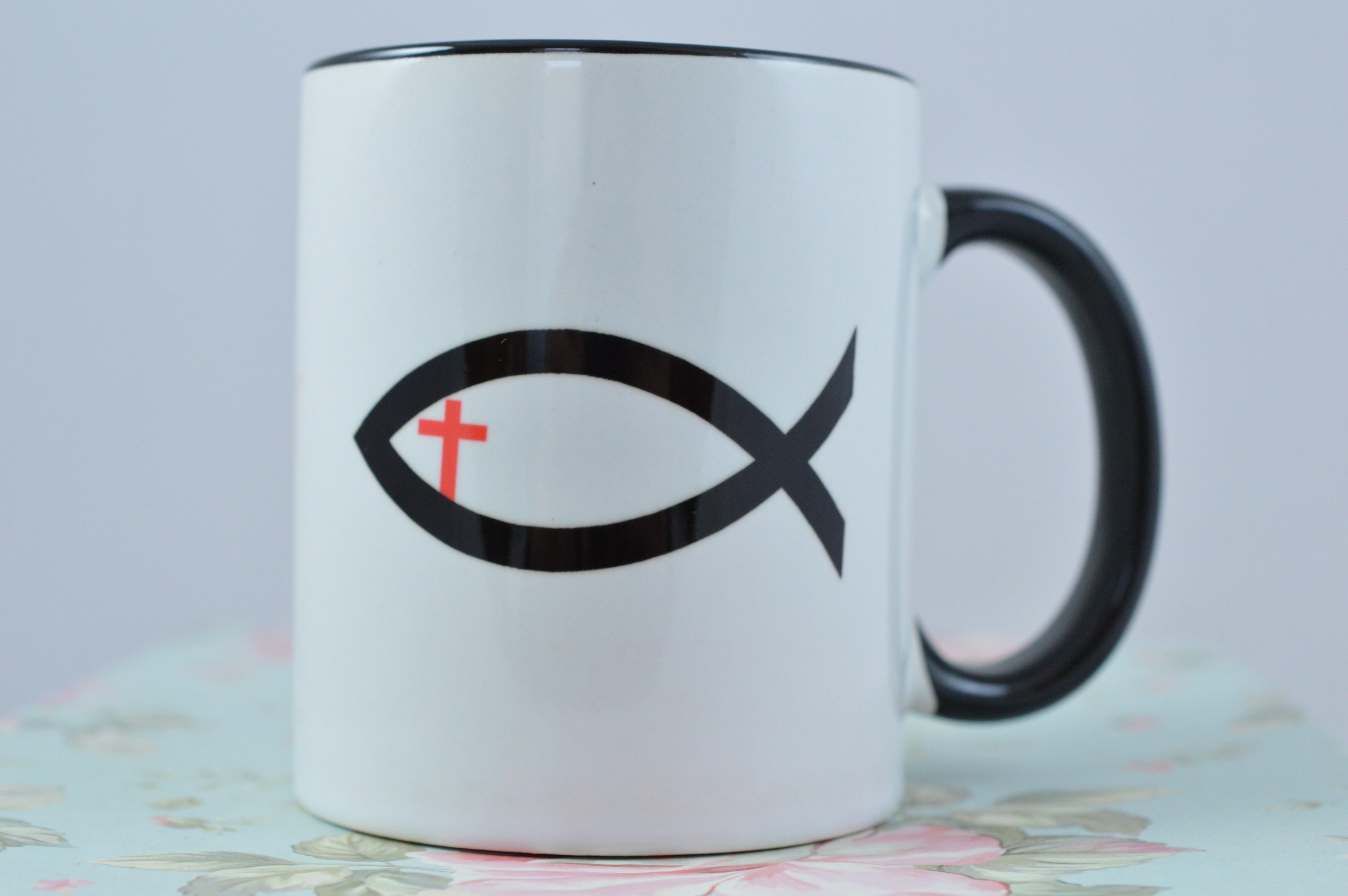 Cana cu simbolul pestelui - Pestisor cu cruce Cana cu simbolul pestelui - Pestisor cu cruce