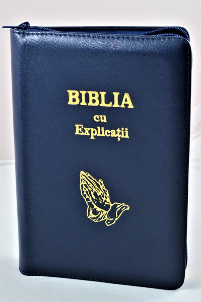 Biblia cu explicatii + concordanta biblica, piele naturala, albastru, fermoar, index, aurita, cuv. lui Isus cu rosu, simbol maini [CO 77 PFI]