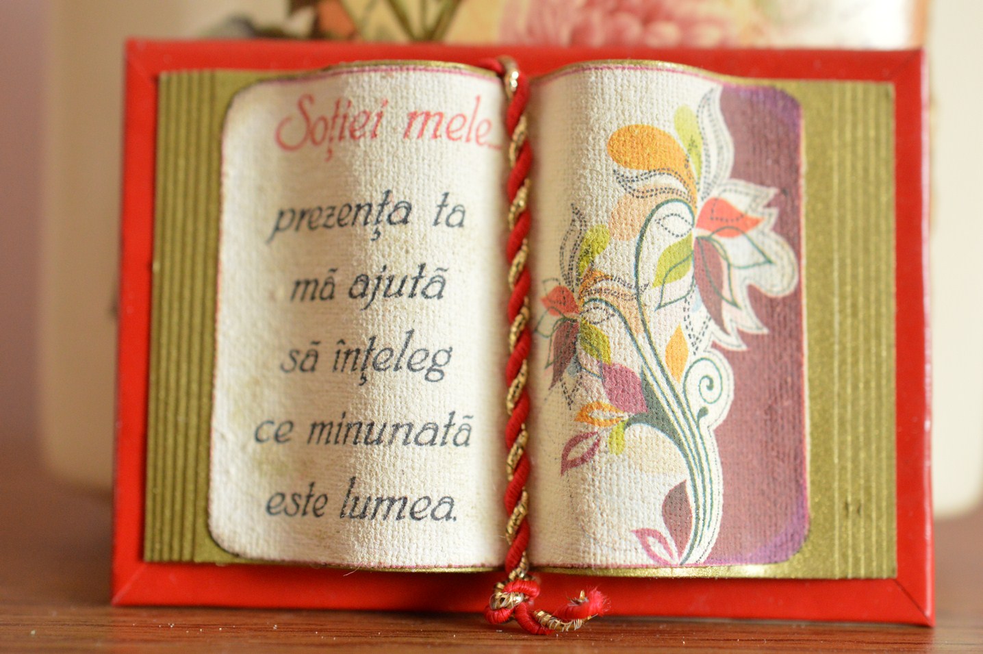 Carte decorativa magnetica - Sotiei mele... (5x7 cm) Carte decorativa magnetica - Sotiei mele... (5x7 cm)