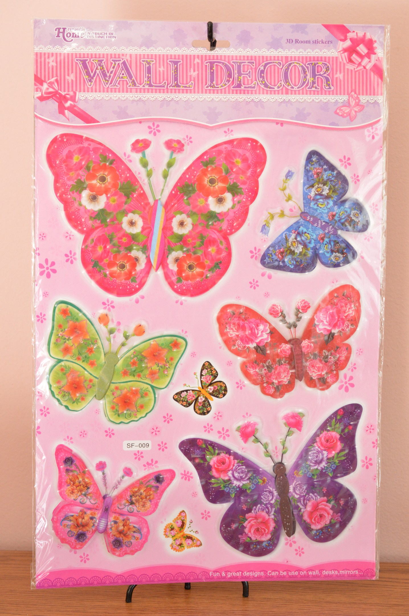 Fluturi decorativi 3D (set 6 buc) - model multicolor cu flori Fluturi decorativi 3D (set 6 buc) - model multicolor cu flori