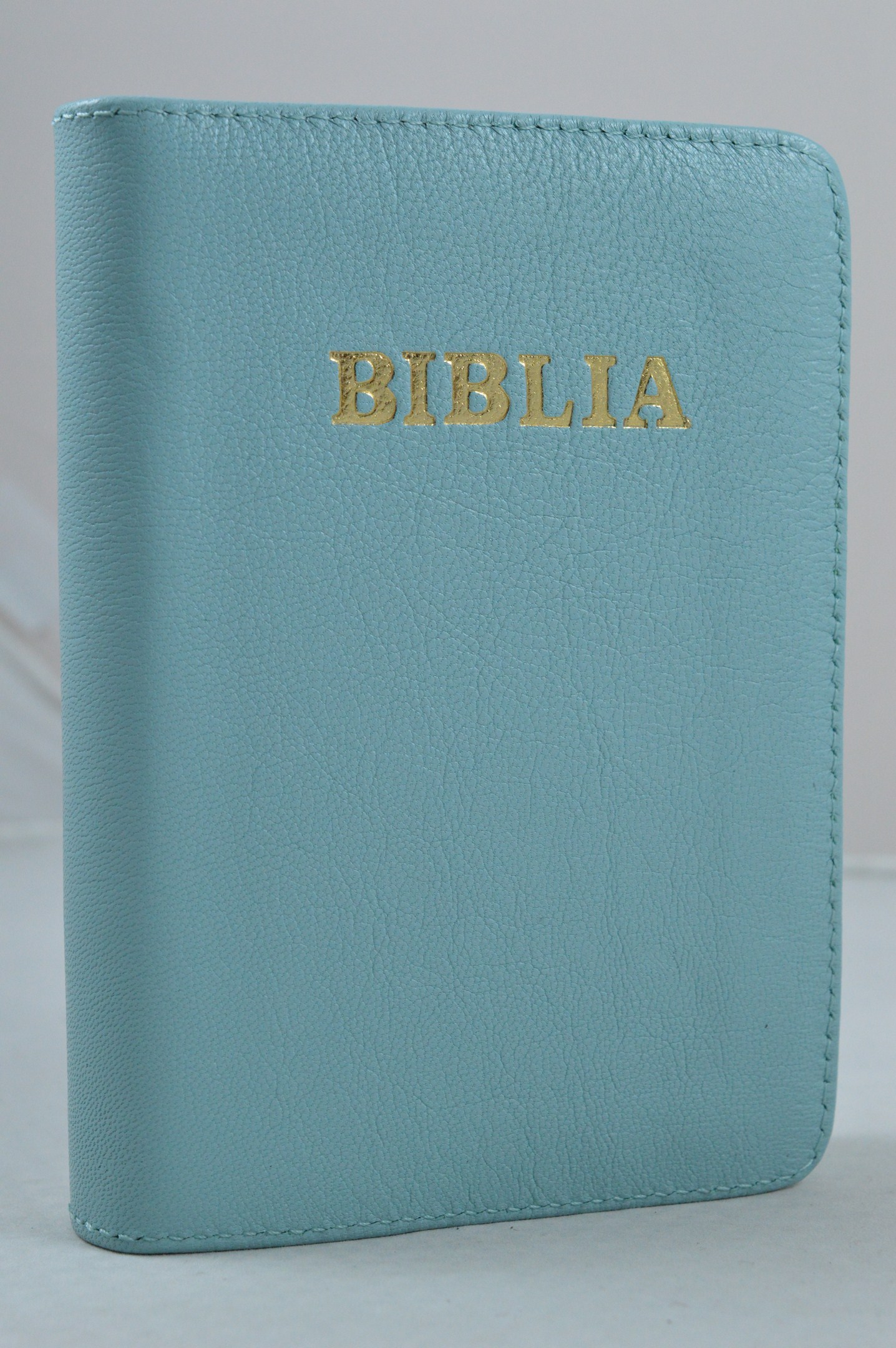 Biblia format mic, din piele, culoare albastru ciel, index, fermoar, margini argintii, cuv. lui Isus in rosu [047 PFI]