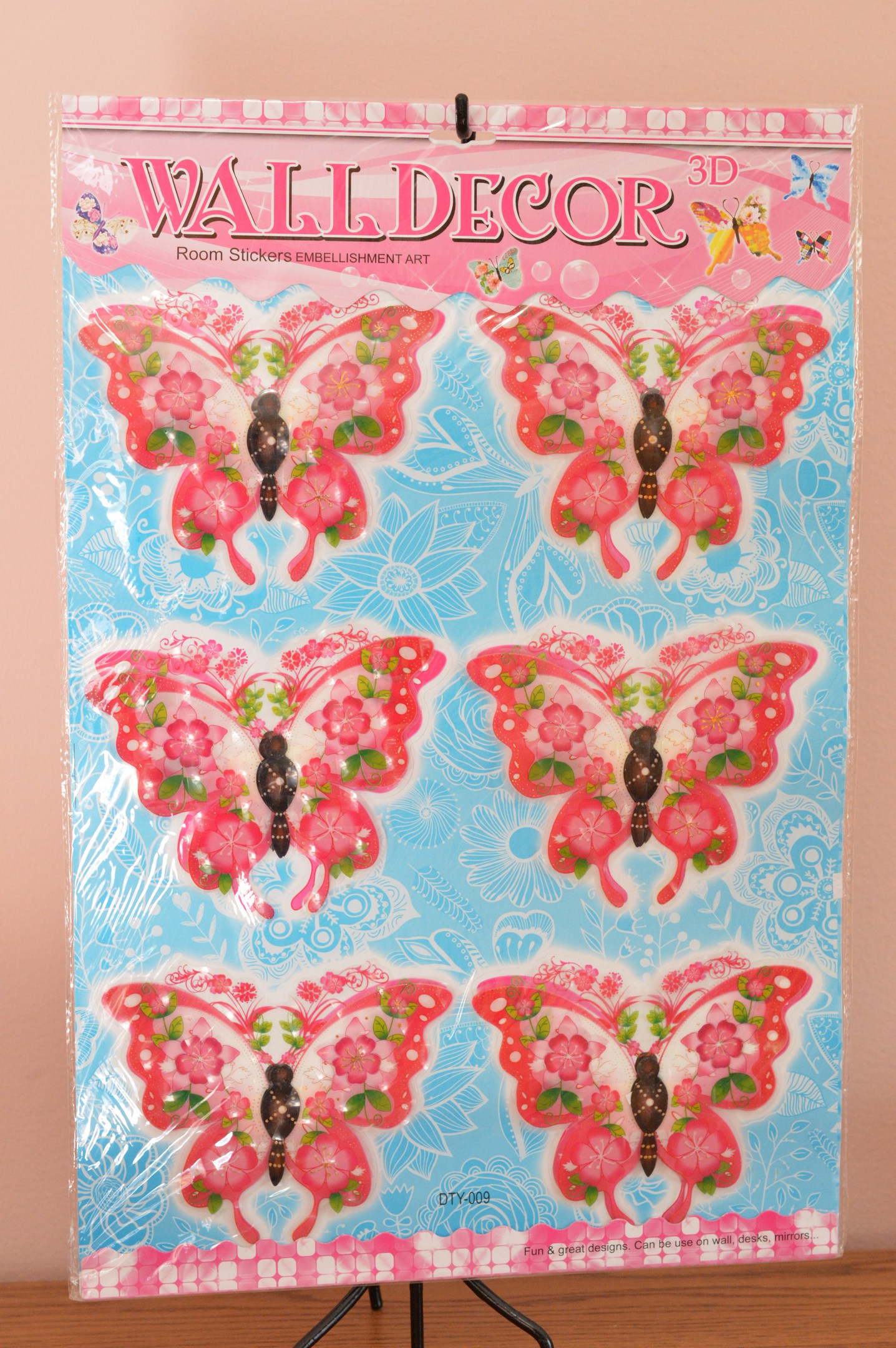 Fluturi decorativi 3D (set 6 buc) - model roz cu floricele Fluturi decorativi 3D (set 6 buc) - model roz cu floricele