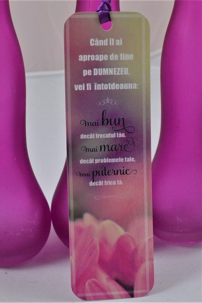 Semn de carte cu panglica mov  - Mai bun mai mare mai puternic Semn de carte cu panglica mov  - Mai bun mai mare mai puternic