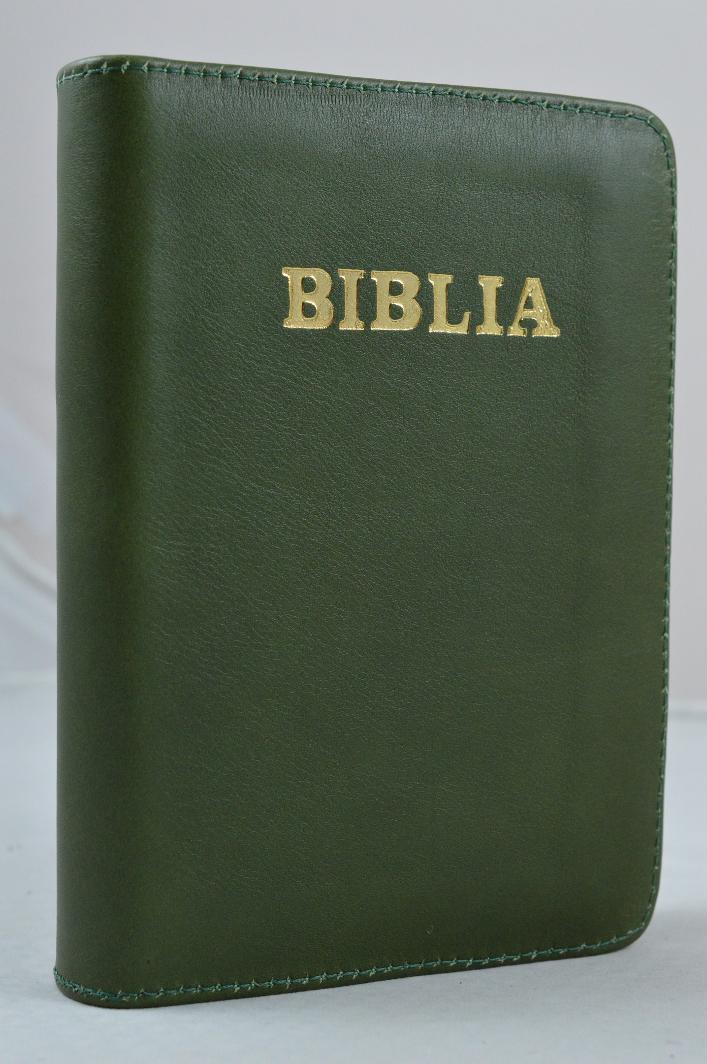 Biblia format mic, din piele, culoare verde inchis, index, fermoar, margini argintii, cuv. lui Isus in rosu [047 PFI]