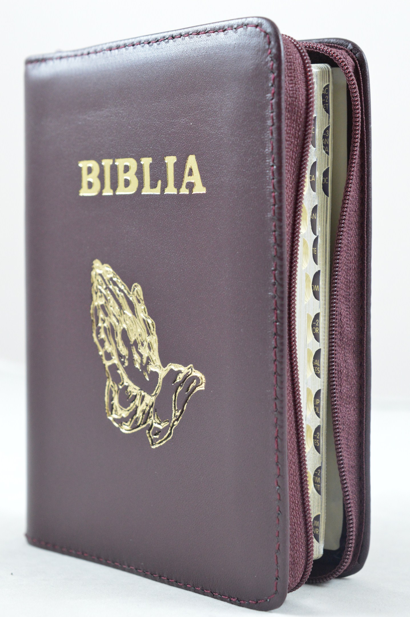 Biblia format mic, din piele, culoare visiniu, index, fermoar, margini argintii,simbolul maini in ruga, cuv. lui Isus in rosu [047 PFI]