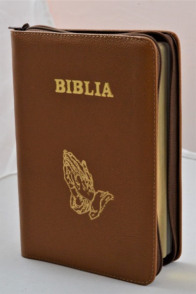 Biblia din piele, medie, maro, fermoar, aurita, simbolul maini in ruga, cuv. lui Isus cu rosu [052]