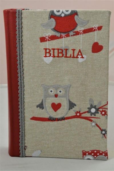 Biblia handmade, marime medie, coperta cartonata textila, motiv - bufnita, margini aurii [SI 052 HM]