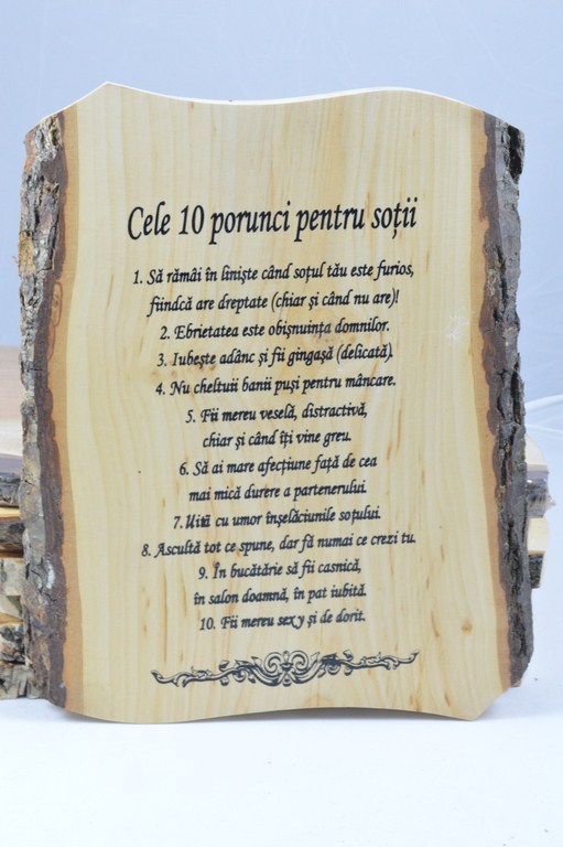 Aplica de perete din lemn - Cele 10 porunci pentru sotii Aplica de perete din lemn - Cele 10 porunci pentru sotii