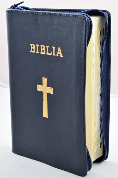 Biblie mare, piele, culoare albastru inchis, fermoar, index, margini argintii, simbol cruce, cuv. Isus cu rosu [SI 073 PFI]