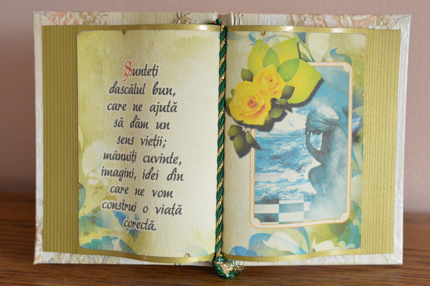 Carte decorativa - Sunteti dascalul bun... (14x21 cm) Carte decorativa - Sunteti dascalul bun... (14x21 cm)