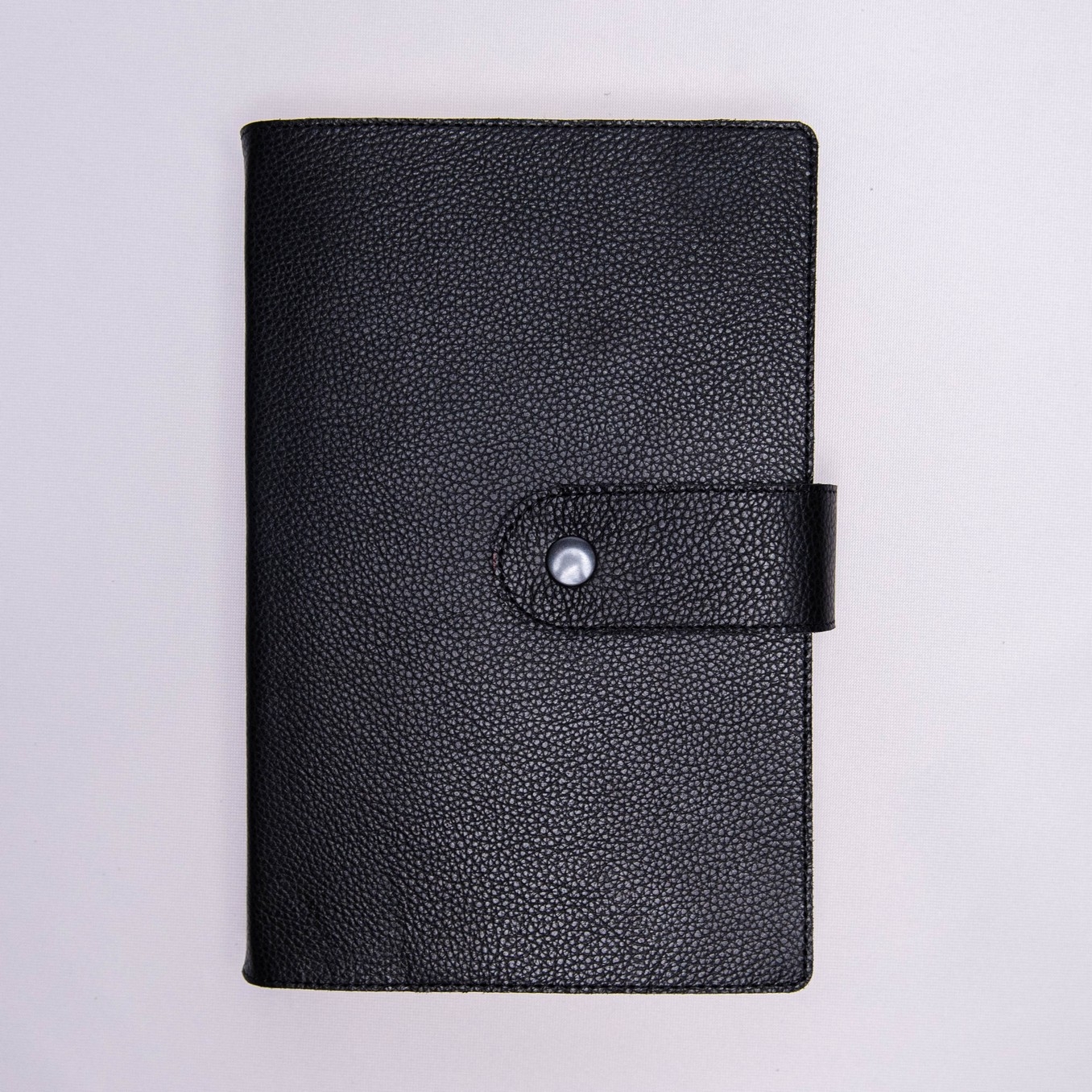 Biblie mare, piele, neagră, bareta cu capsa, index, margini aurii, cuv. Isus cu rosu  [SI 073 BAR ]