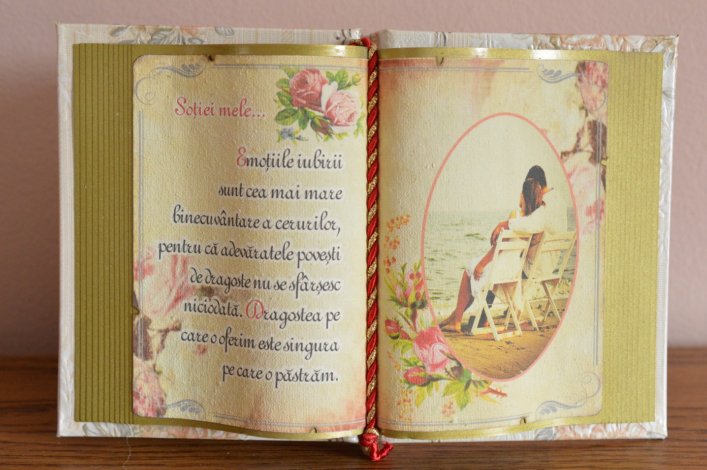 Carte decorativa - Sotiei mele... (14x21 cm) Carte decorativa - Sotiei mele... (14x21 cm)