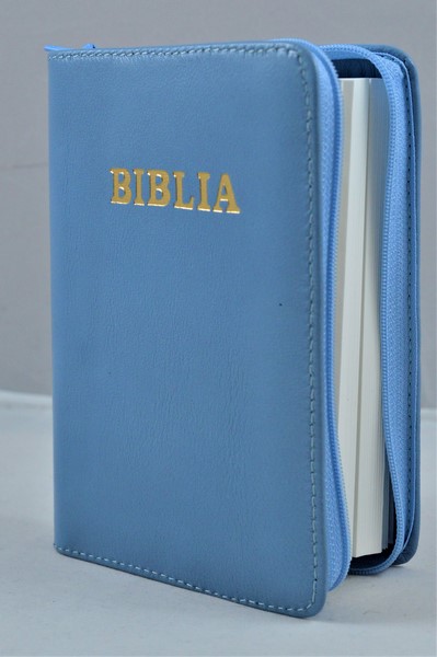 Biblie din piele, mica, albastru deschis, fermoar, margini albe, cuv. lui Isus in rosu [043 PF]