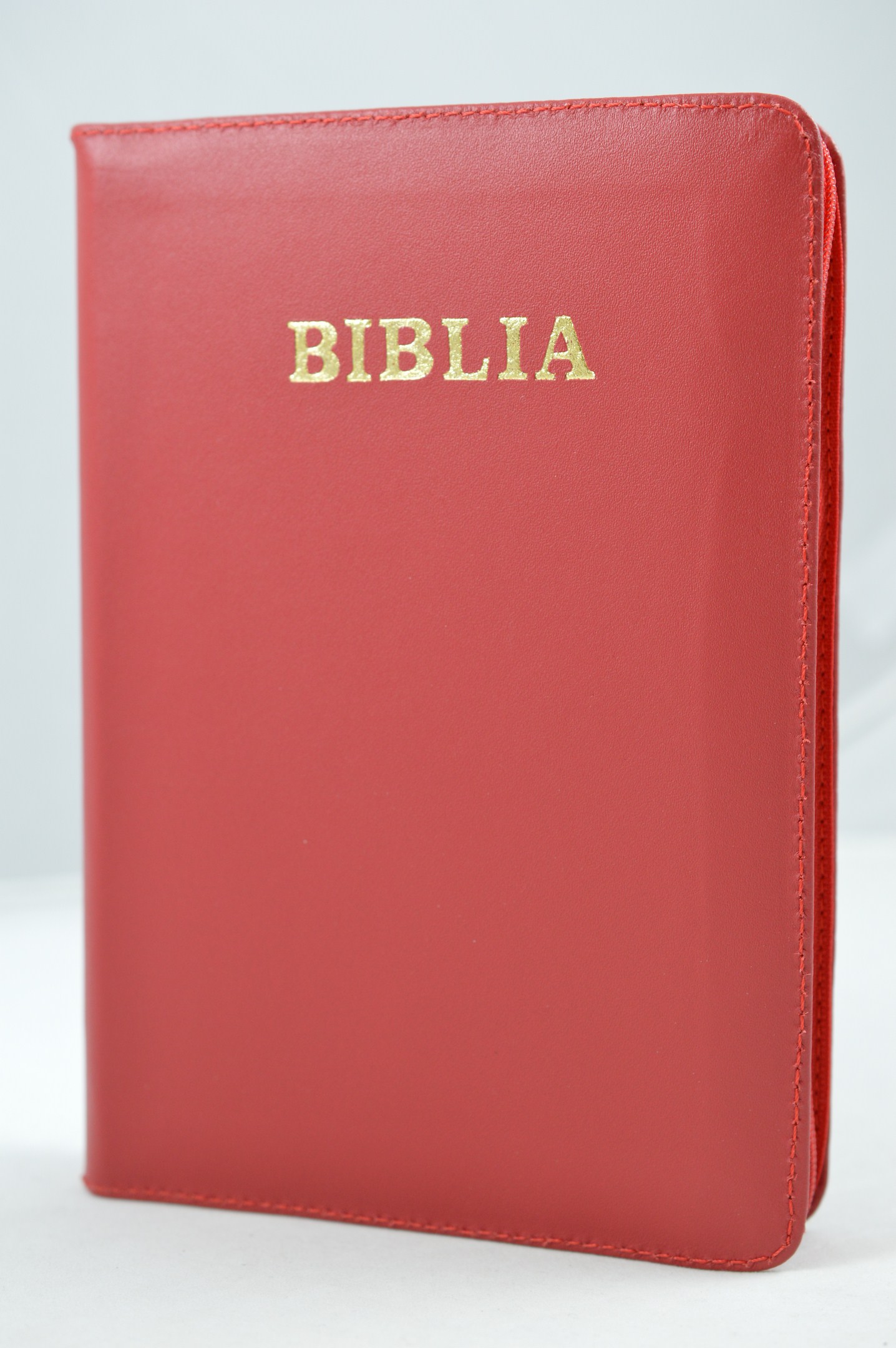 Biblie din piele, rosie, fermoar, margini aurite, cuv. lui Isus cu rosu [052]