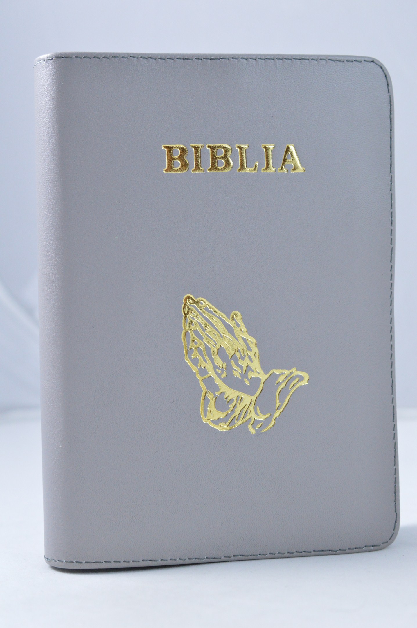 Biblia din piele, medie, gri, fermoar, aurita, cu maini, cuv. lui Isus cu rosu [052]