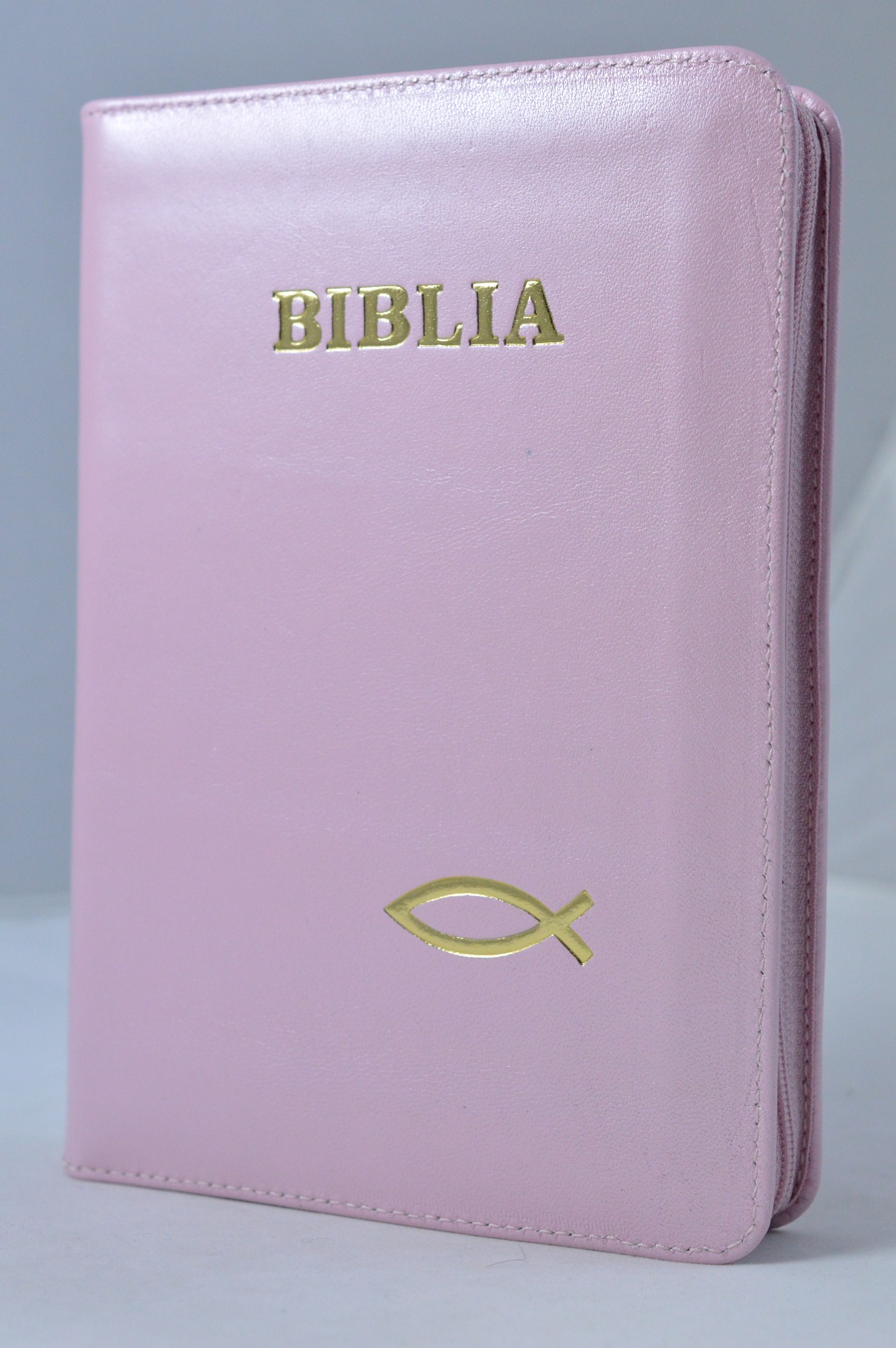 Biblia din piele, marime medie, roz pal, fermoar, margini aurii, cu peste, cuv. lui Isus cu rosu [052]