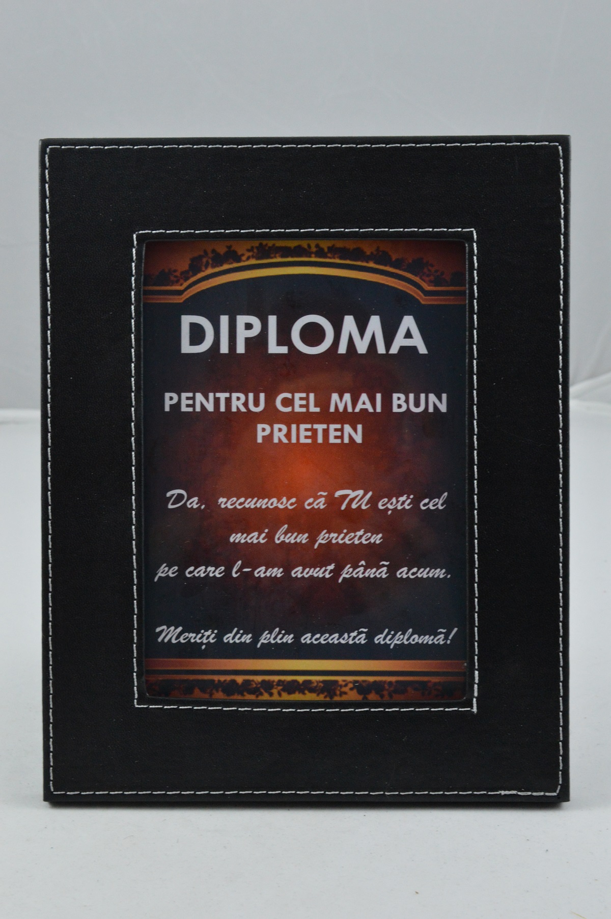 Diploma in rama piele - Pentru cel mai bun prieten Diploma in rama piele - Pentru cel mai bun prieten