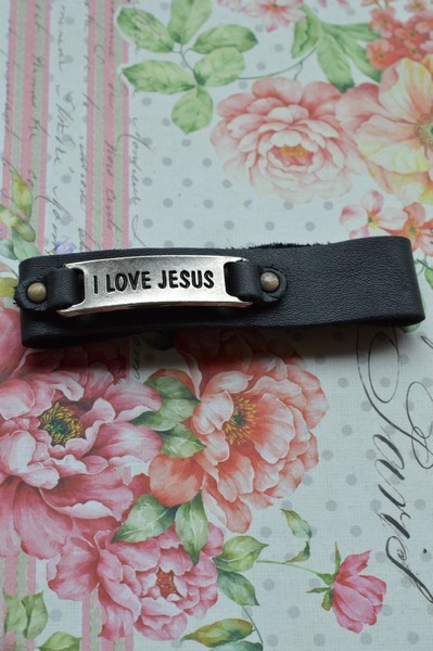 Bratara din piele - I love Jesus! Bratara din piele - I love Jesus!