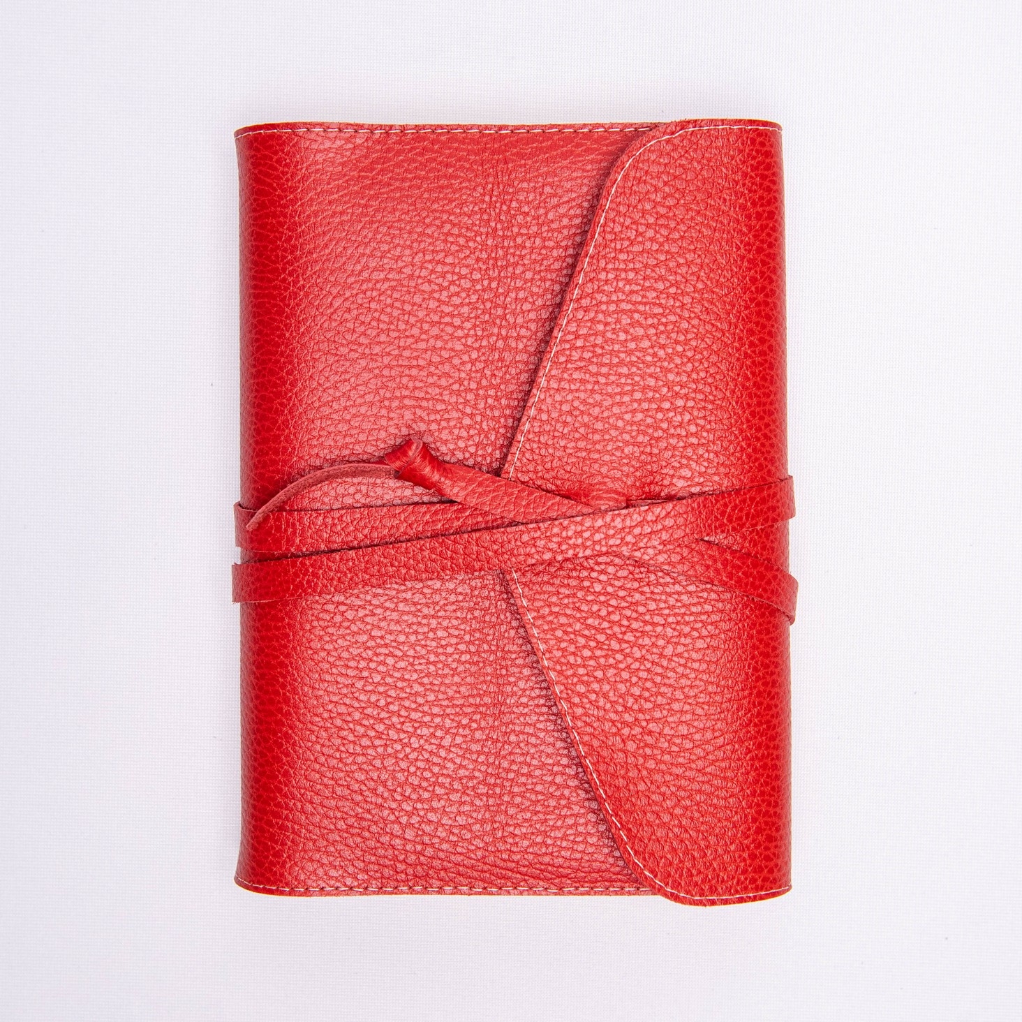 Biblia in husa handmade piele autentica, cu clapeta si snur, marime medie, rosie, index, margini aurii, cuv. lui Isus cu rosu [057 SNU]