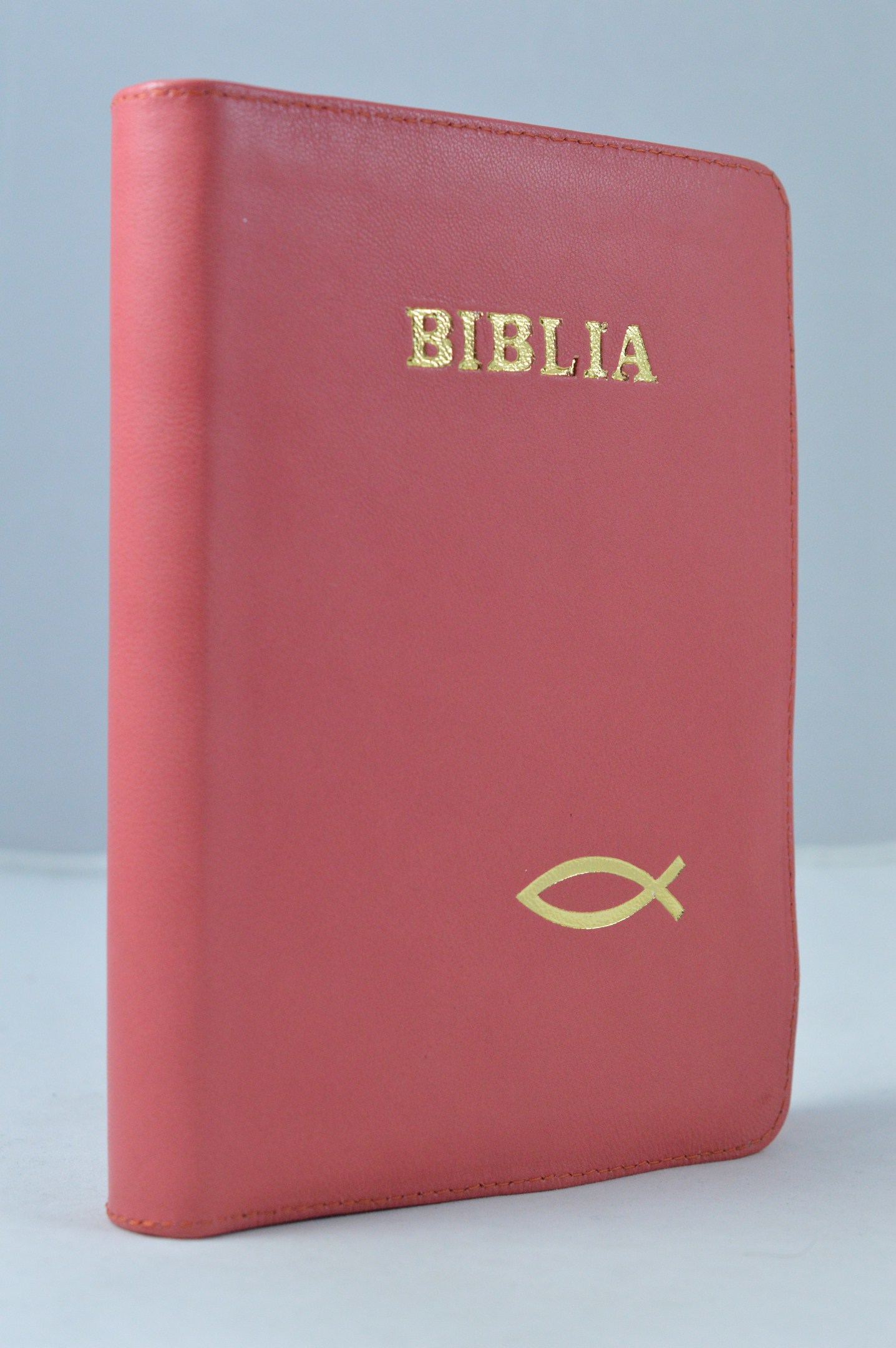 Biblia din piele, marime medie, rosu coral, fermoar, aurita, cu peste, cuv. lui Isus cu rosu [052]