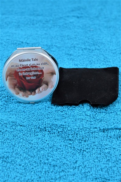 Oglinda de poseta cu husa - Mainile Tale m-au facut si m-au zidit,.. Oglinda de poseta cu husa - Mainile Tale m-au facut si m-au zidit,..