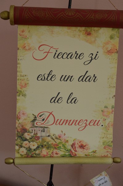 Pergament antic-Fiecare zi este un dar Pergament antic-Fiecare zi este un dar