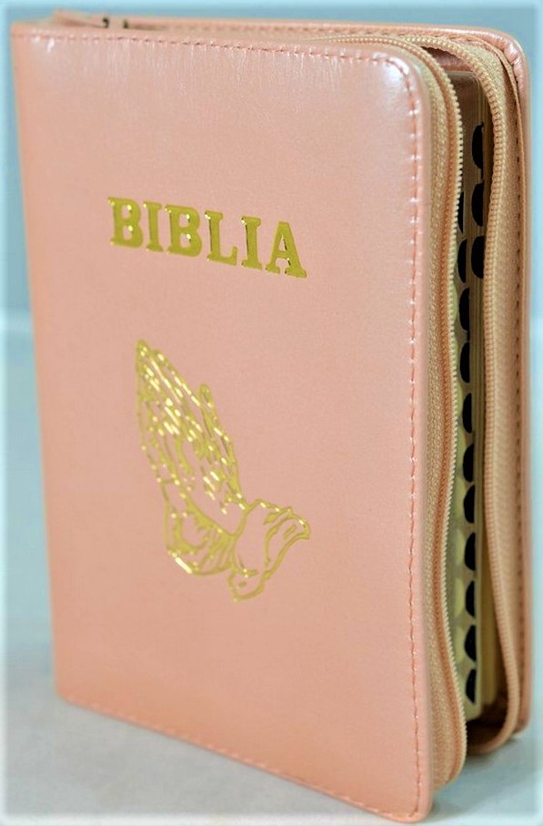 Biblia format mic, din piele, culoare nuanta crem-roz sidefat, index, fermoar, margini argintii, simbolul maini in ruga, cuv. lui Isus in rosu [047 PFI]