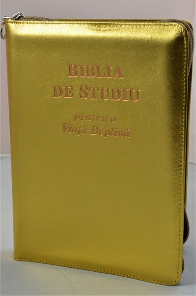 Biblia de studiu pentru o viata deplina, cu concordanta si explicatiii, fermoar, auriu sidefat, index, margini albe Biblia de studiu pentru o viata deplina, cu concordanta si explicatiii, fermoar, auriu sidefat, index, margini albe