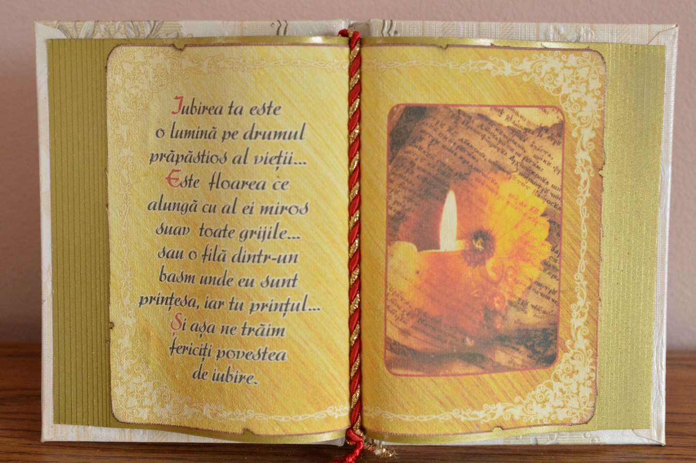 Carte decorativa - Iubirea ta este o lumina... (14x21 cm) Carte decorativa - Iubirea ta este o lumina... (14x21 cm)