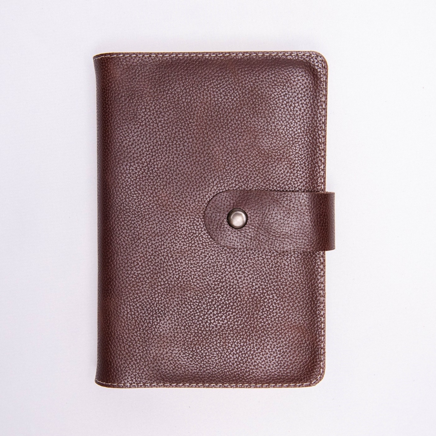 Biblie mare, piele, maro, bareta cu capsa, index, margini aurii, cuv. Isus cu rosu  [SI 073 BAR ]