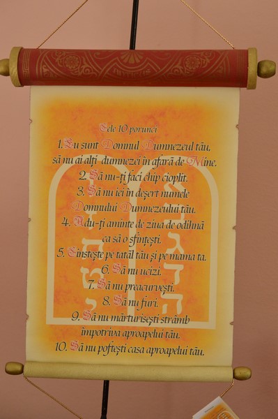 Pergament antic-Cele 10 porunci Pergament antic-Cele 10 porunci