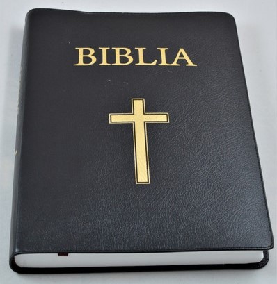 Szent Biblia - Biblia in maghiara, traducerea Karoli, foarte mare, cu scris foarte mare, coperta piele, neagra Szent Biblia - Biblia in maghiara, traducerea Karoli, foarte mare, cu scris foarte mare, coperta piele, neagra