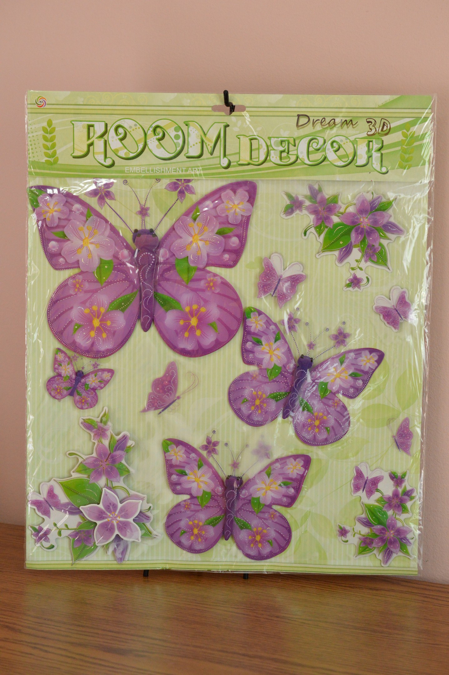 Fluturi decorativi 3D - model fluturi si margarete mov