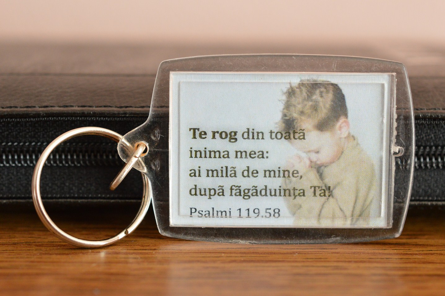 Breloc cu verset biblic -Te rog din toata inima mea