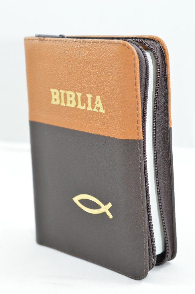 Biblie din piele, mica, maro cu maro inchis, fermoar, margini albe, simbolul peste, cuv. lui Isus in rosu [043 PF]