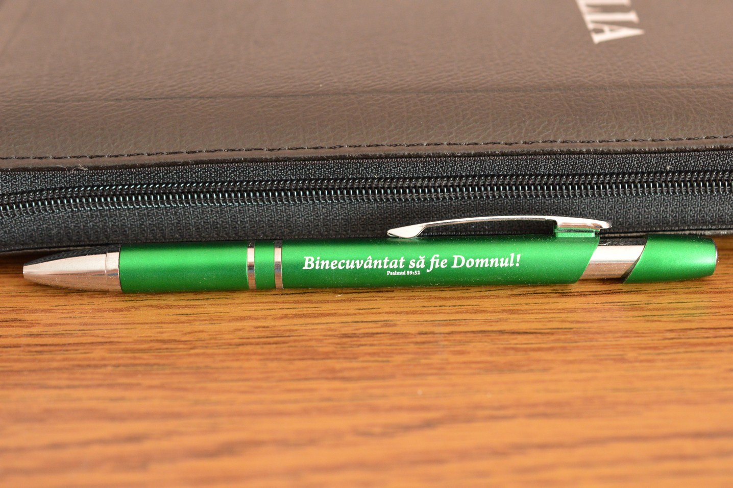 Pix cu mesaj crestin - Binecuvantat sa fie Domnul! Pix cu mesaj crestin - Binecuvantat sa fie Domnul!