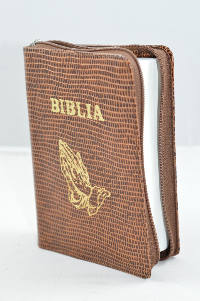 Biblie din piele, mica, maro texturat, fermoar, margini albe, simbolul maini in ruga, cuv. lui Isus in rosu [043 PF]