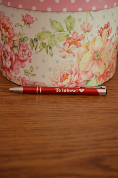 Pix cu mesaj crestin - Te iubesc!(rosu) Pix cu mesaj crestin - Te iubesc!(rosu)