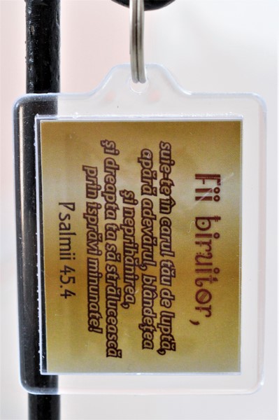 Breloc cu mesaj- Fii biruitor Breloc cu mesaj- Fii biruitor