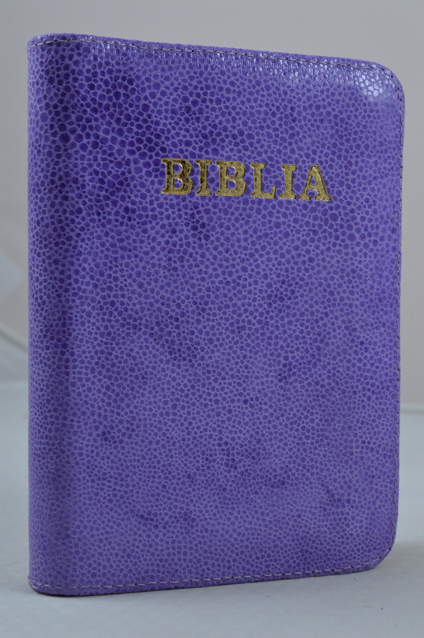 Biblia format mic, din piele, culoare mov, index, fermoar, margini argintii, cuv. lui Isus in rosu [047 PFI]